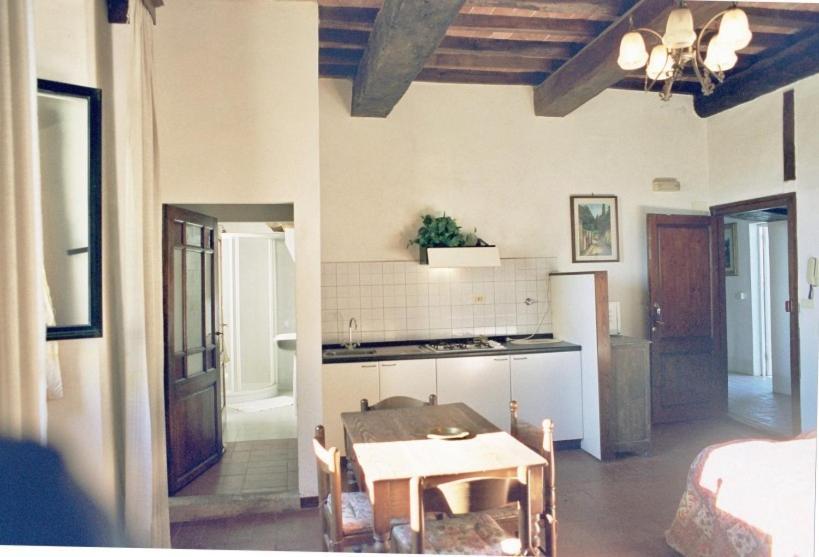 Вилла Agriturismo Il Palazzaccio Галлиано Номер фото